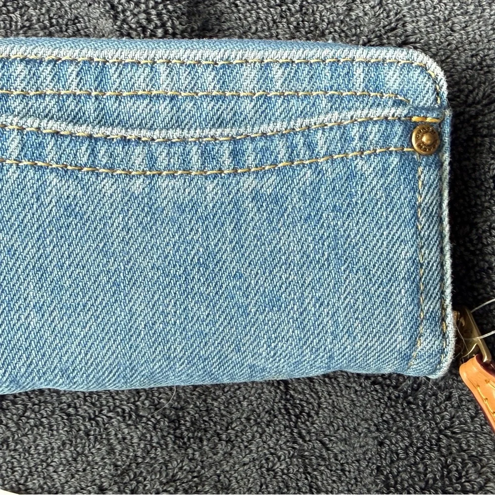 Coach denim zip card case NWT - Picture 3 of 7